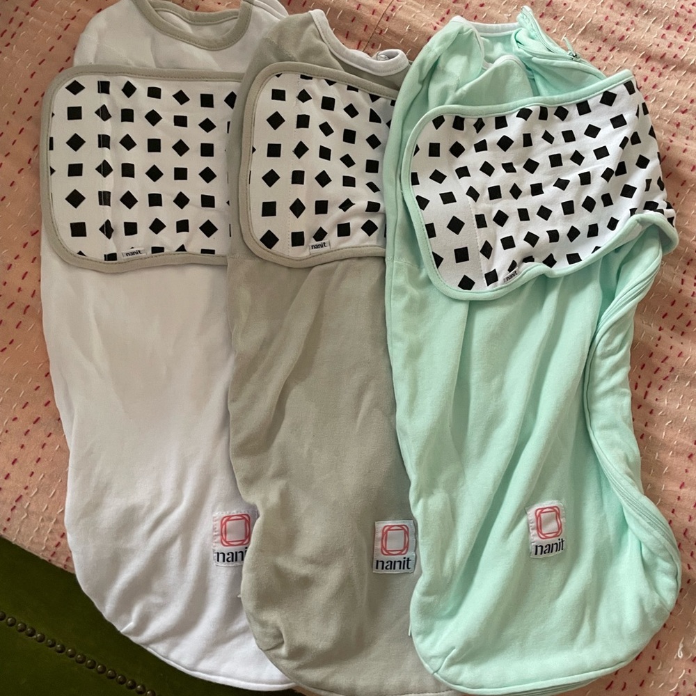 NWOT NANIT 6MO SWADDLES